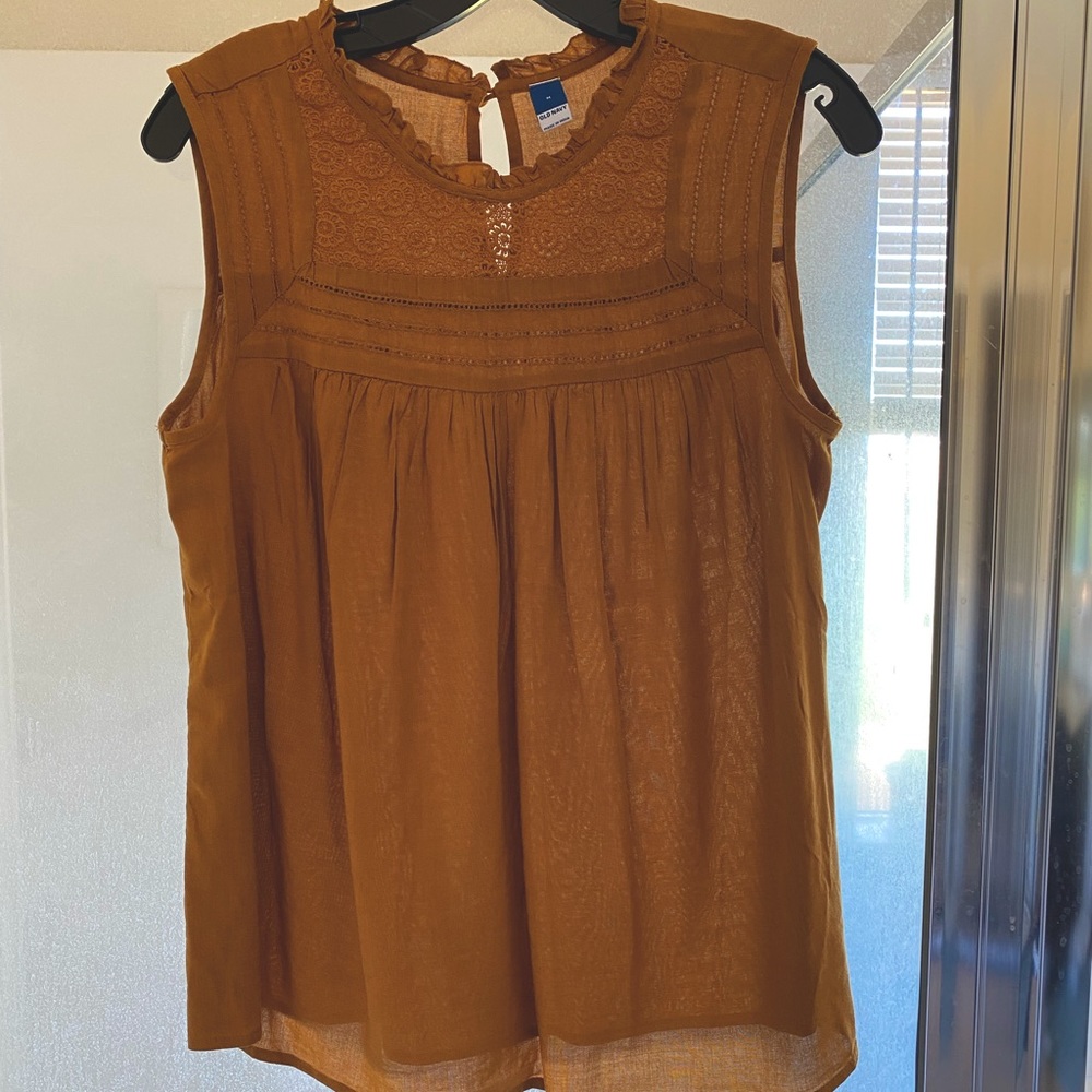 Old navy sleeveless top medium dark yellow ochre embroidered boho summer m fall